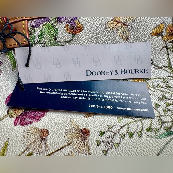 NWT Dooney & Bourke Botanical/Floral Small  Leisure Shopper - Picture 3 of 10